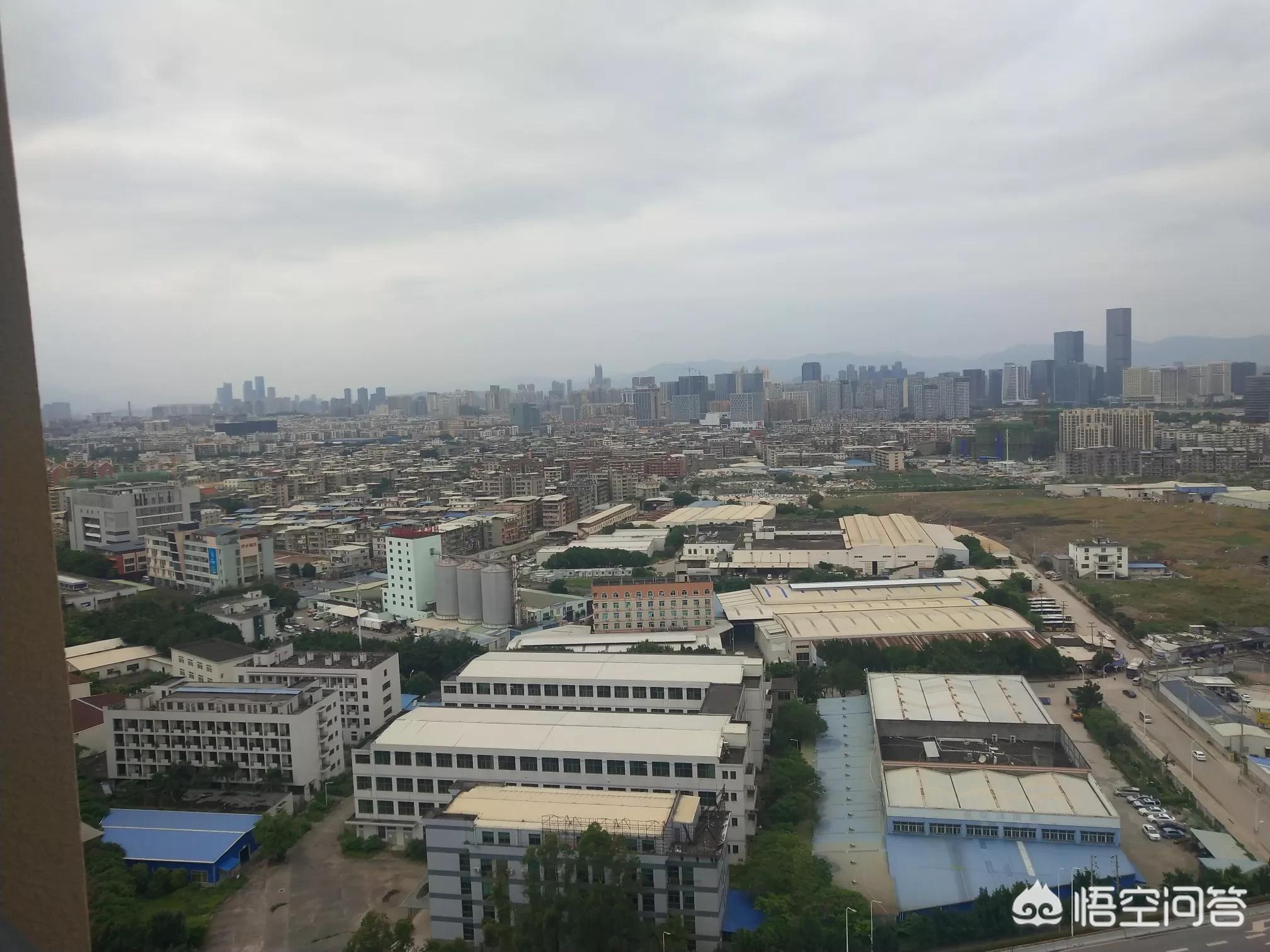 福州元帅路一栋老式居民楼着火，现场有木头燃烧的声音，整层楼基本看不出原有的模样，火势现已得到控制。你怎么看？