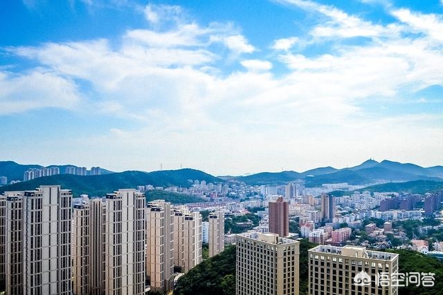 大连市和南京市哪个大