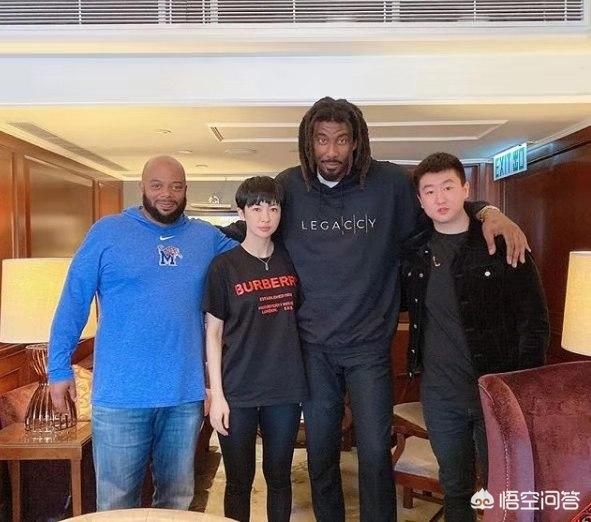 小斯CBA首秀选八一引热议，砍14+3被调侃不如周琦：福建这百万美元花的冤。你怎么看？