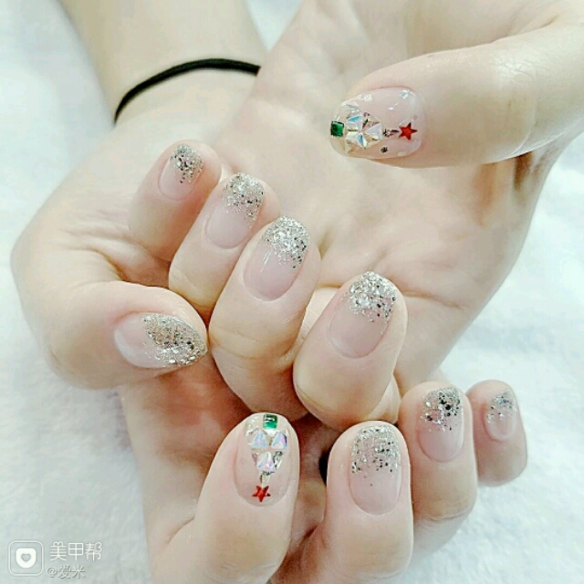 美妆好物推荐美甲图片
