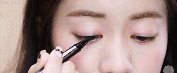 女星化妆的技巧
