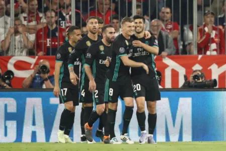 拜仁欧冠主场不败已被攻破，詹俊称皇马将会成为三冠王，你怎么看？