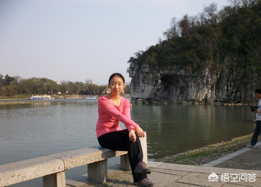 十月的桂林是旅游的旺季是病句吗？