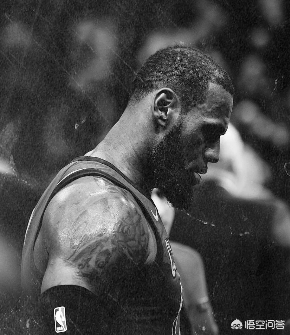 库里今年的工资将近3500万,而勒布朗·詹姆斯才3000万,你怎么看? 库里今年的工资将近3500万,而勒布朗·詹姆斯才3000万,你怎么看?