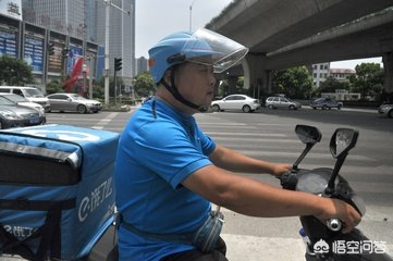 如何看待饿了么CEO为骑手撑腰，鼓励骑手见到老人摔倒大胆扶这件事？：饿了么前CEO被抓