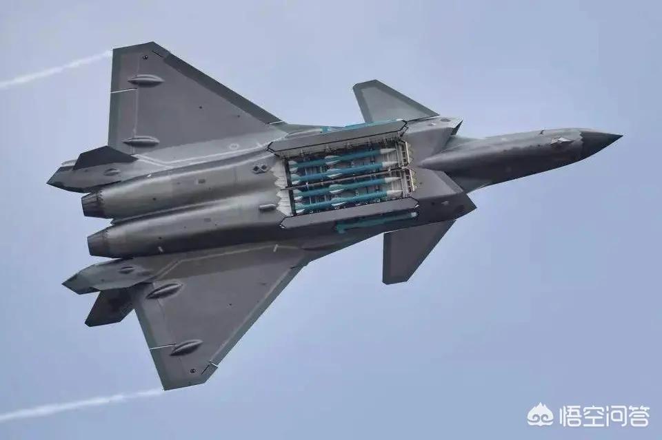 传说机型歼-6现身（歼20带6枚导弹，实战中够用吗？）