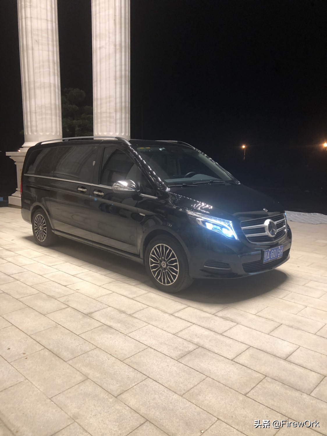 奔驰v260价格