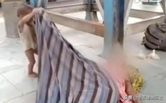 新澳2025正版免費資料和烧衣泄愤致母亲死亡与母亲被烧死