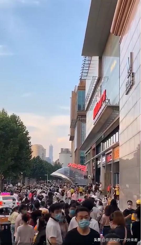 武汉市的市长叫什么名字