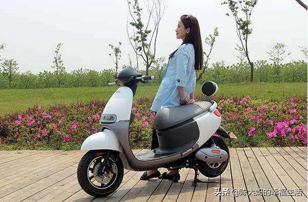 不会骑电瓶车的要知道哪些技巧？：怎么骑电动车