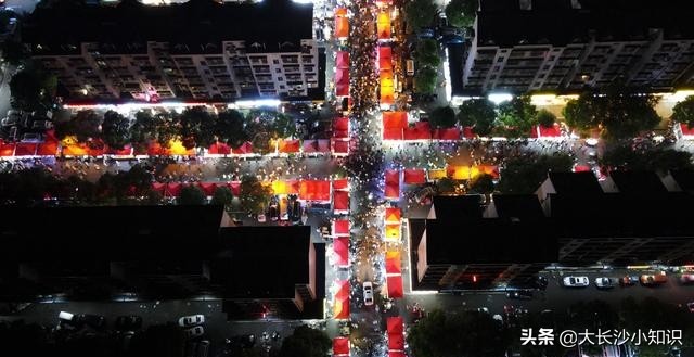 为响应国家号召我打算摆地摊，请问长沙哪里有合适的地方摆地摊？