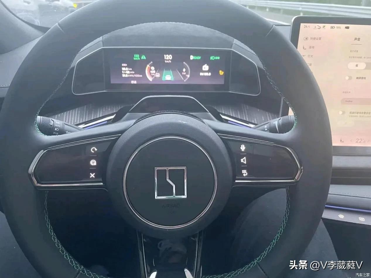 奥迪a4全新