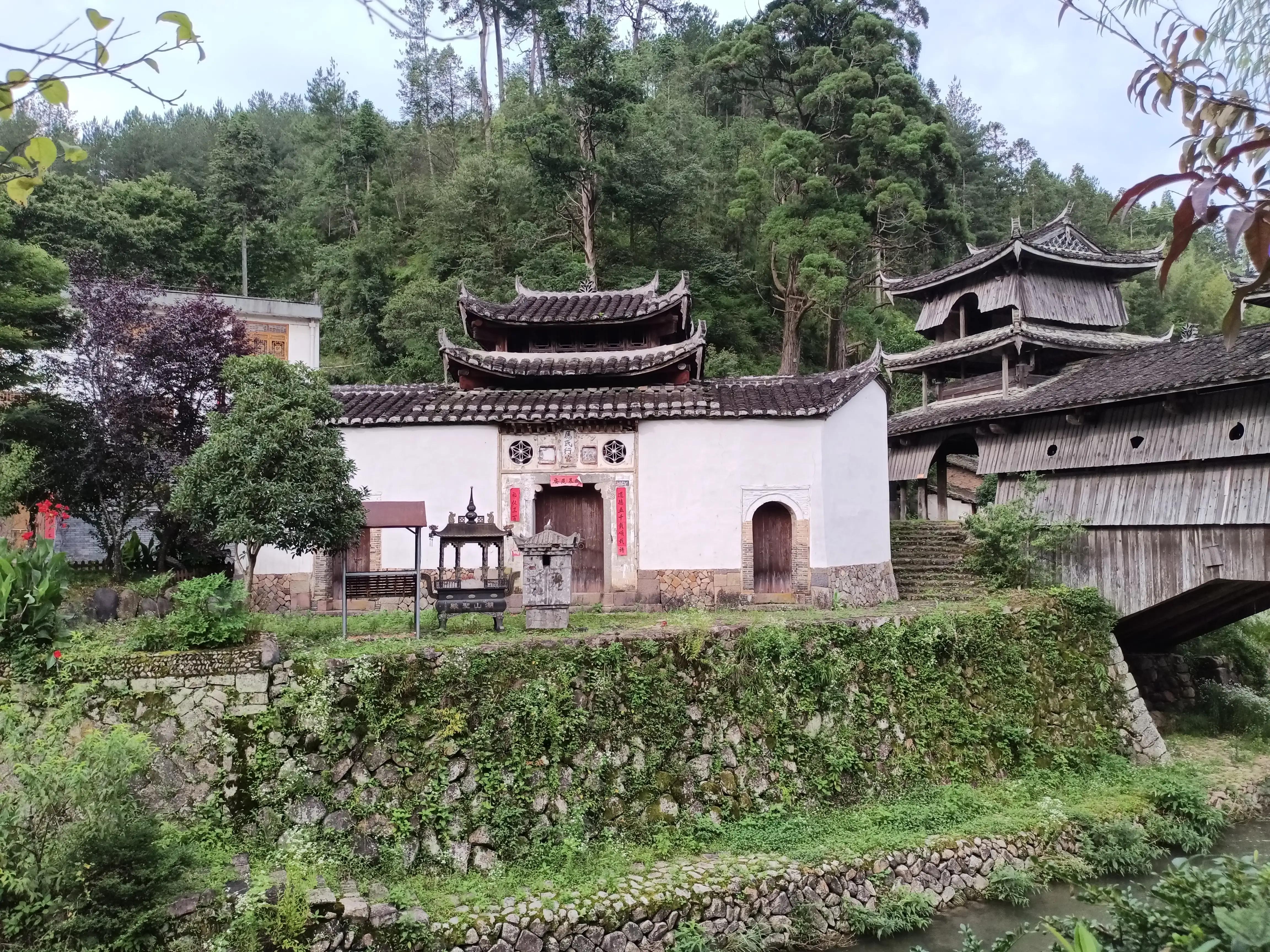 什么叫古镇旅游？