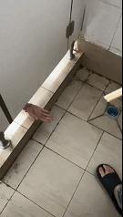 [被陌生同事砸头毁容]女同事私拆我的护肤品快递，擅自用后毁容，找我索赔20万怎么办？