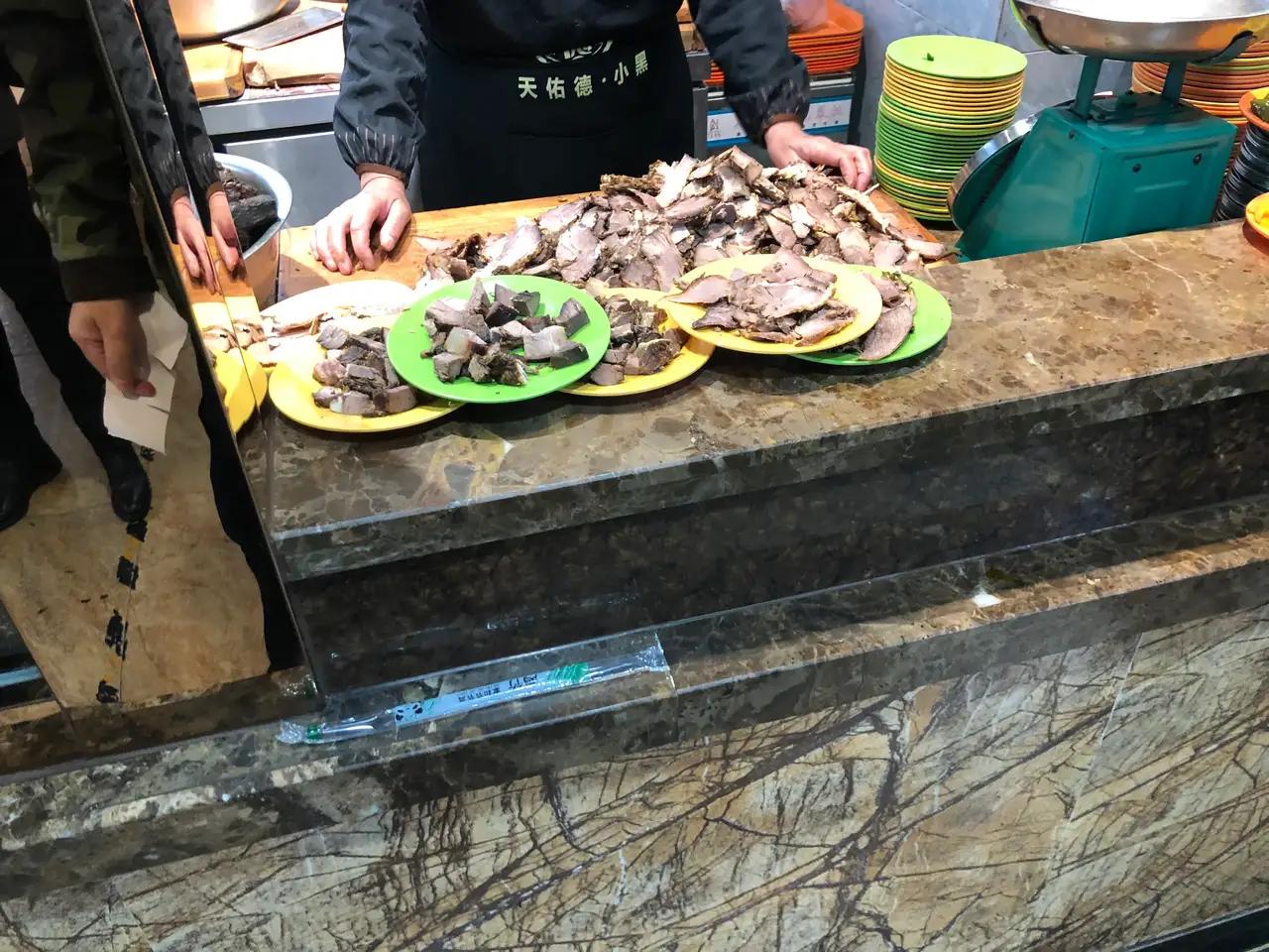兰州牛肉面配牛排新吃法能吸引消费者吗? 兰州牛肉面配牛排新吃法能吸引消费者吗?