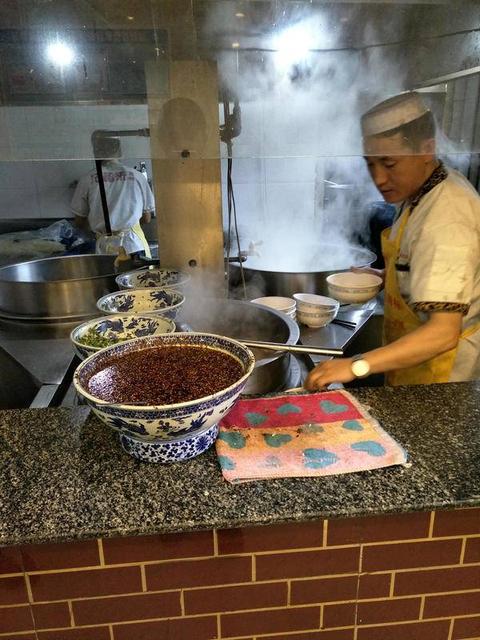 兰州牛肉面配牛排新吃法能吸引消费者吗? 兰州牛肉面配牛排新吃法能吸引消费者吗?