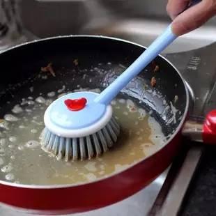 你还真敢用“小苏打按摩法”清理黑头啊？别傻了！