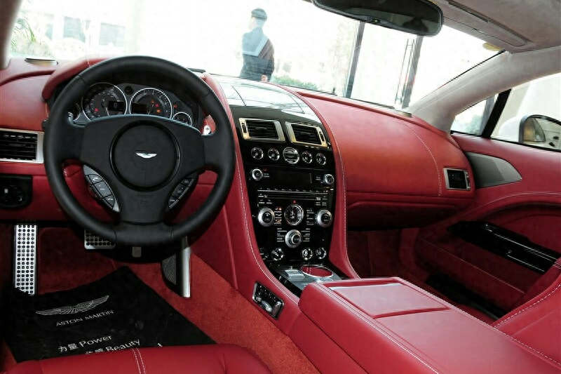 一级演员陈宝国低调优雅座驾,价值600万超跑太炫