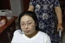 1岁患重症肌无力，一路有爱相伴，这个扬州女孩25岁啦图片