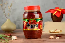 买郫县豆瓣酱时，认准这2个牌子，别管价格高低，都是好酱料图片