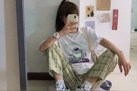 整理了36套夏日穿搭！用格纹打造清纯迷人风格，赶紧mark一下！图片