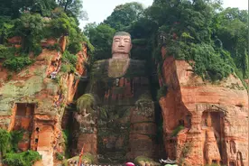 佛学：屹立千年的乐山大佛，逢天灾之年闭眼流泪，究竟是何原因？图片