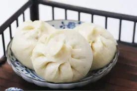 可别再把包子放冰箱里冷藏了，这样做，放1个月都像新出笼一样图片