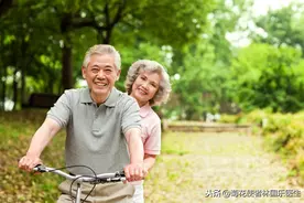 不争的事实，女性比男性更长寿，原因何在？协和医生解析长寿图片