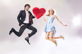 多年夫妻，如果无话可说，可以试着改变自己图片