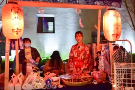 姑苏街头，“洋装在身”的人们，是否依然有着一颗中国心？图片