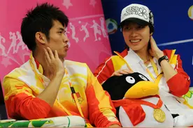 广州女婿林丹宣布退役，回归家庭，回顾羽坛神雕侠侣同框恩爱瞬间图片