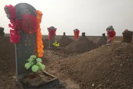 农村俗语：“愿在荒坟住三年，不在破庙睡一宿”，是啥意思？图片