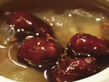 花胶煲猪肚汤 2026年花胶煲猪肚汤的功效