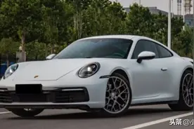 极具未来科技感的“青蛙”体验全新保时捷992图片