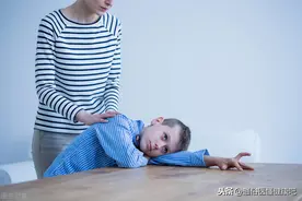 15岁男孩“隐私”部位像幼儿，医生诊断结果让父母懊悔不已图片