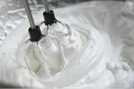 打发淡奶油经常失败？掌握这些原理和技巧，新手也能打发好图片