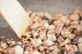 每一层都透着软糯鲜香的海米千层糕，口感嫩滑，滋味太诱人了图片