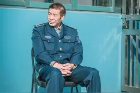 保洁、门卫、杂工，月薪2000，为何总有人抢着做？3点原因说破图片