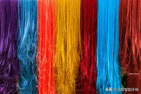 废旧衣物回收途径有哪些？织物粉碎生产线介绍图片