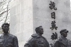 加入新四军的这个日本兵，调转枪口，最后牺牲在抗日战场的最前线图片