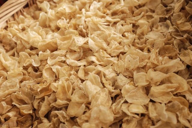 产后吃花胶会有血 2026年产后吃花胶会奶水多吗