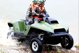 军事丨国产水陆两栖摩托艇，不仅技术领先，工艺也非常精细图片