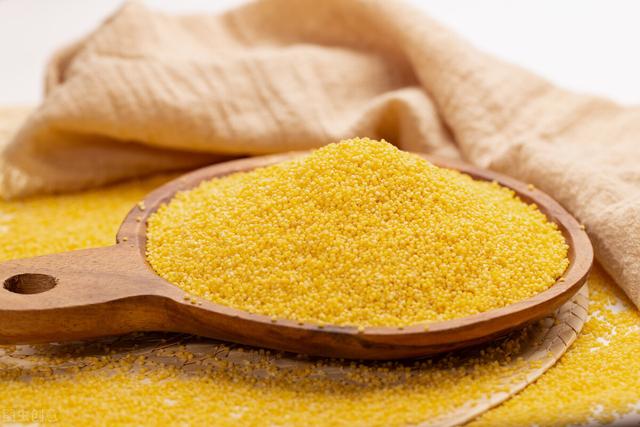 花胶香菇小米粥 功效与作用 2026年花胶香菇小米粥 功效与作用是什么