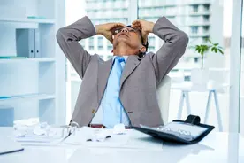 三件事搞定向上沟通：如何处理微信群里老板的疯狂@?图片