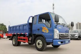 自重2.72吨，车高2.18米，重汽豪曼蓝牌自卸车只要8.9万图片