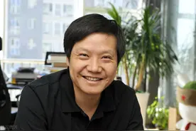 雷军说小米消灭了山寨机，网友调侃小米是最大山寨，魅族说他抄我图片