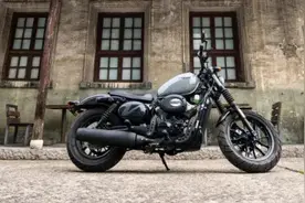 比一般街车还猛的复古巡航——27800元GV300S摩智测评图片