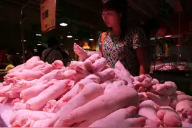 为什么超市里的冷冻猪脚卖得那么便宜？从何而来的？看完你就明白图片