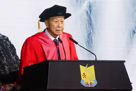 领导来格力视察，董明珠说公司从不贷款，后来一查账上有千亿现金图片