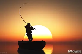 夜间钓鱼分三段：戌时鱼儿闹，亥时大鱼到，子时静悄悄！图片